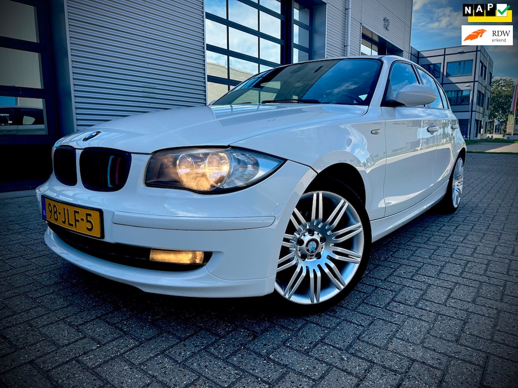 BMW 1-Serie 116i Business Line, perfect onderhouden, 18 inch, nieuwe apk, airco, nap