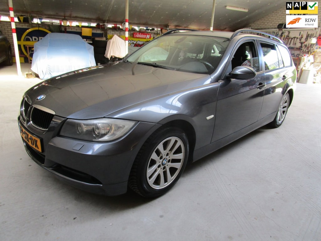 BMW 3-Serie Touring 320d High Executive 163 pk 6 bak netjes