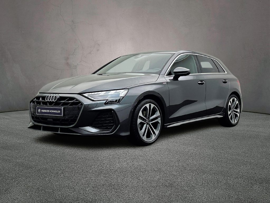 Audi A3 Sportback 30 TFSI 116PK S edition | Trekhaak | Led | Adaptive-Cruise | Achteruitrijcamera | Privacy-Glass | All-Season | Smartphone-Interface |