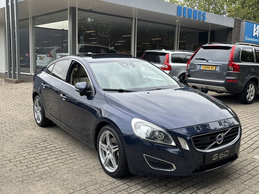 Volvo S60 3.0 T6 AWD Summum ACC Schuifdak Standkachel FourC