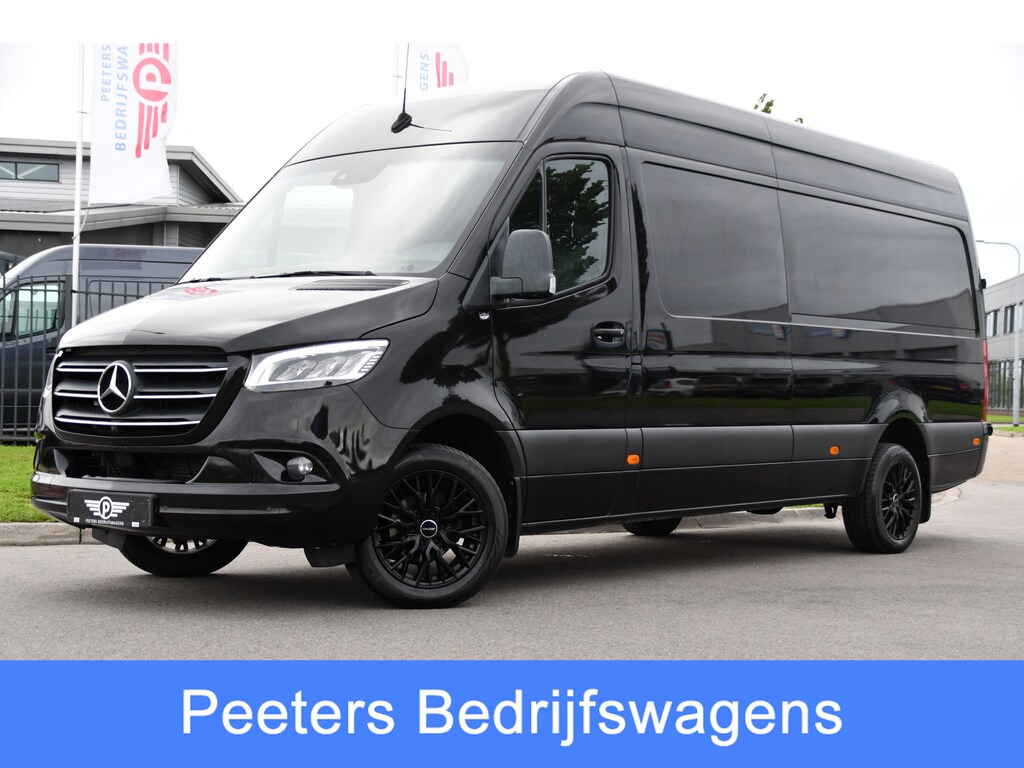 Mercedes-Benz Sprinter 319 V6 3.0 CDI L3H2 Black Edition Adaptieve Cruise, 360 Camera, Carplay, LED, Voorruit verwarming, Automaat, 10,5'' Mbux, NAVI, 2 x Geveerde stoel, Uniek!