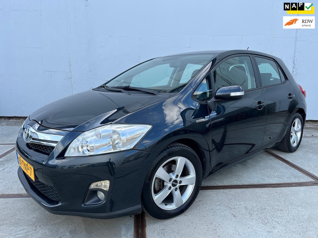 Toyota Auris 1.8 Full Hybrid Dynamic Business Clima - trekhaak - full map navi - Lm velgen - LED - camera