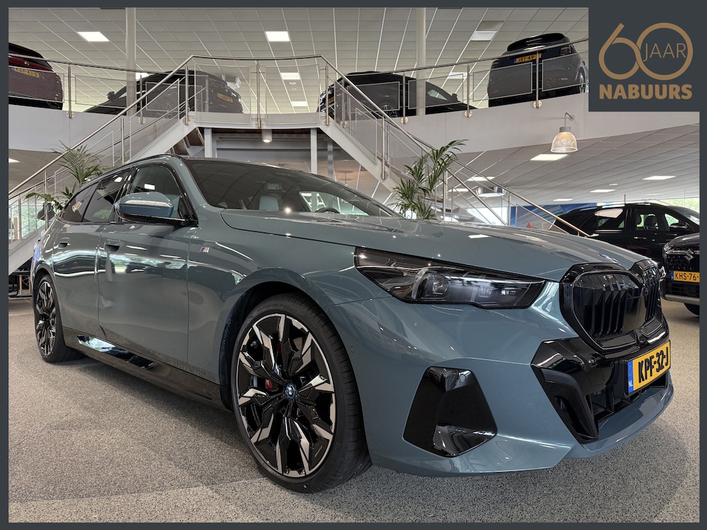 BMW i5 Touring eDrive40 M Sport Pro 84 kWh, Individual, B&W, Vol opties!