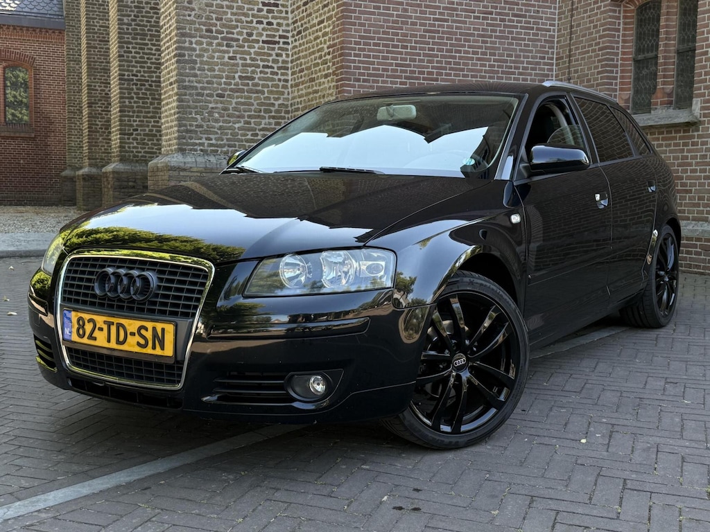 Audi A3 1.6 FSI / CLIMA / CRUISE / LED