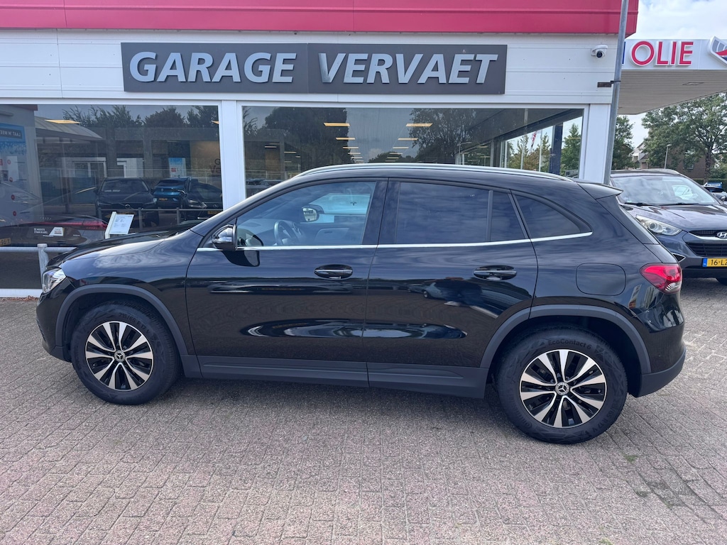 Mercedes-Benz GLA 180 Business Solution