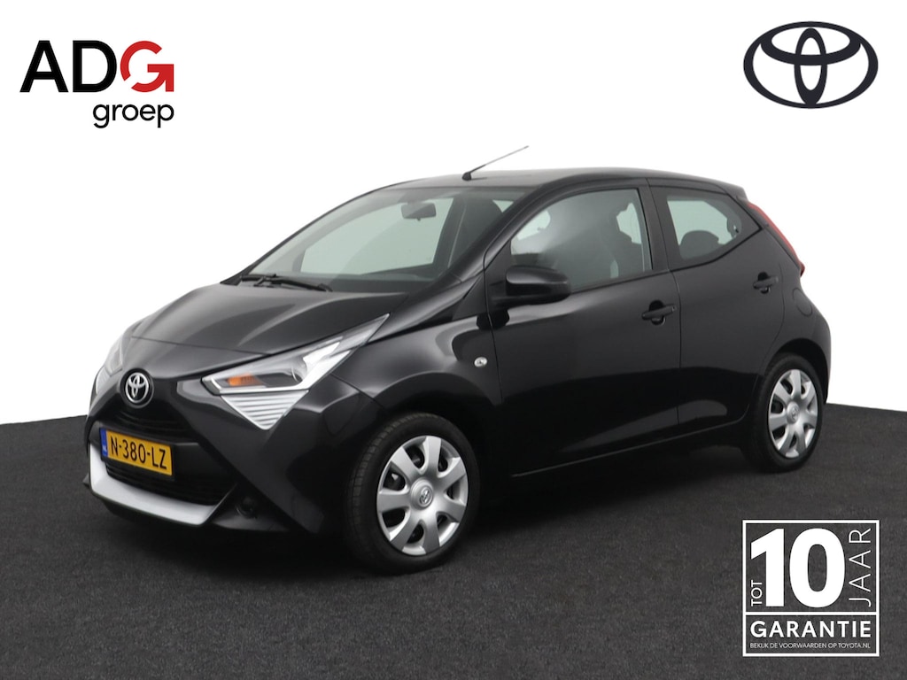 Toyota Aygo 1.0 VVT-i x-play | Parkeercamera | Groot mediascherm | Apple Carplay Android Auto |