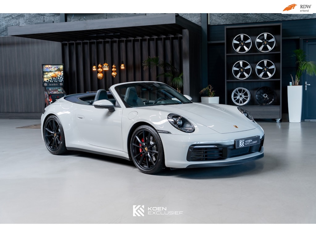 Porsche 911 Cabrio 992 3.0 Carrera S (2019) krijt, Sport Chrono, PASM, adaptieve sportstoelen, vol leder