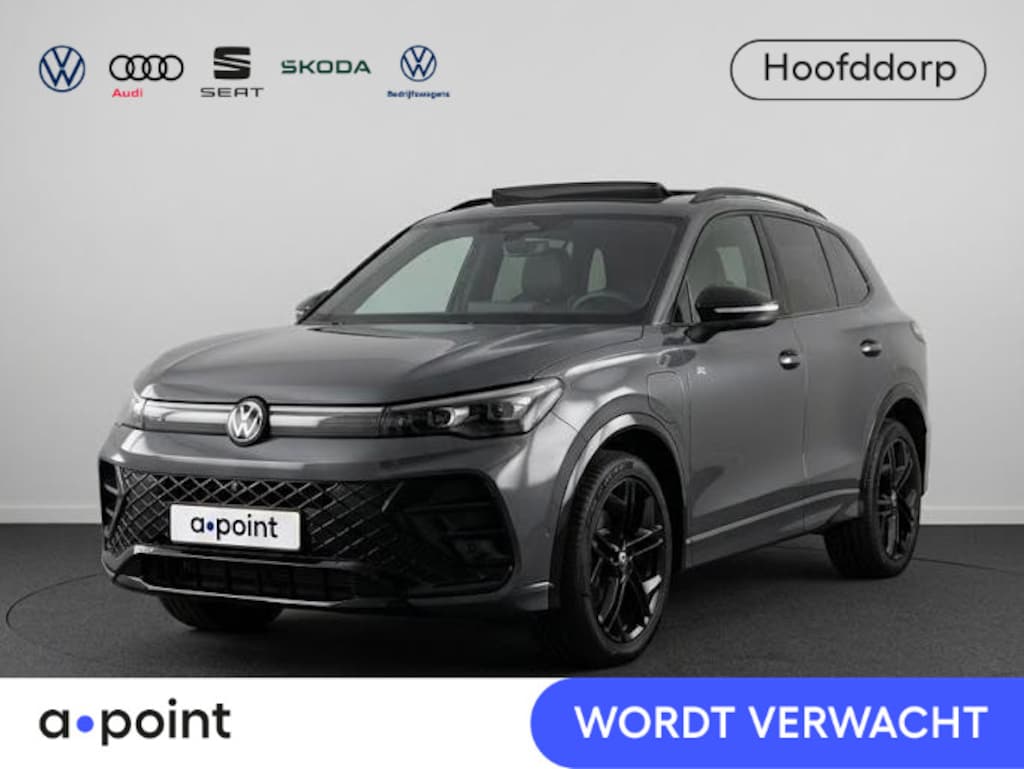 Volkswagen Tiguan 1.5 eHybrid R-Line Edition 204 PK PHEV | Verlengde garantie | Trekhaak wegklapbaar | Panorama dak | Black Style | 20"LM velgen |