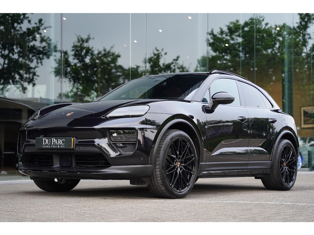 Porsche Macan 4 100 kWh / NL-Auto / Luchtvering / Bose / 22 Inch