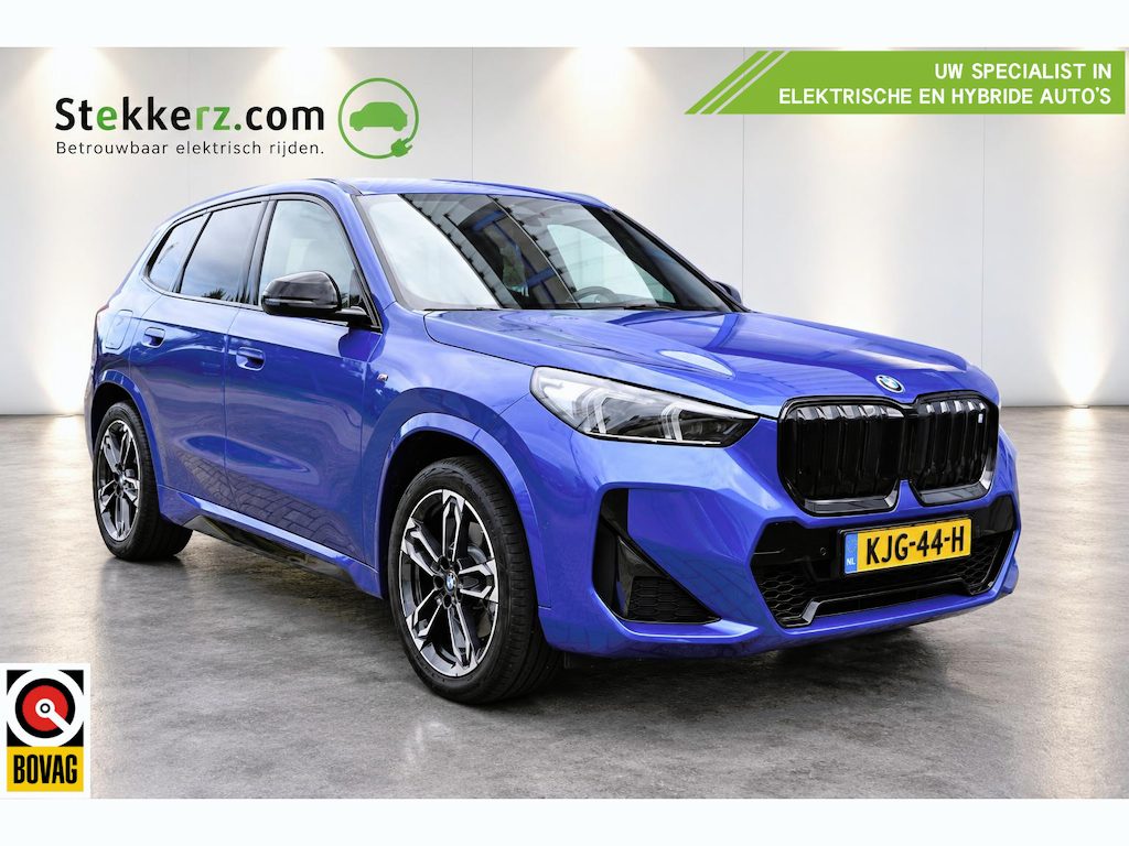 BMW iX1 xDrive30 67 kWh M-Sport pakket | Premium Pack | All-in prijs incl. 12 mnd BOVAG garantie | Aviloo Accutest