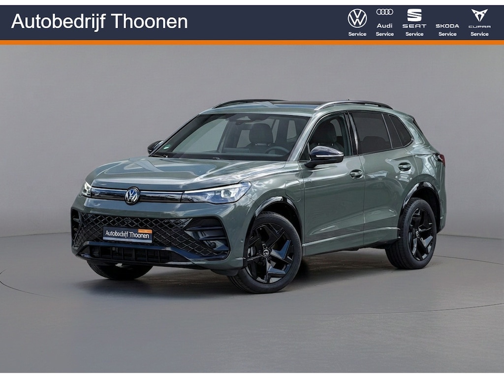 Volkswagen Tiguan 1.5 eHybrid R-Line | Trekhaak | 360° Camera | Stoelverwarming v + a