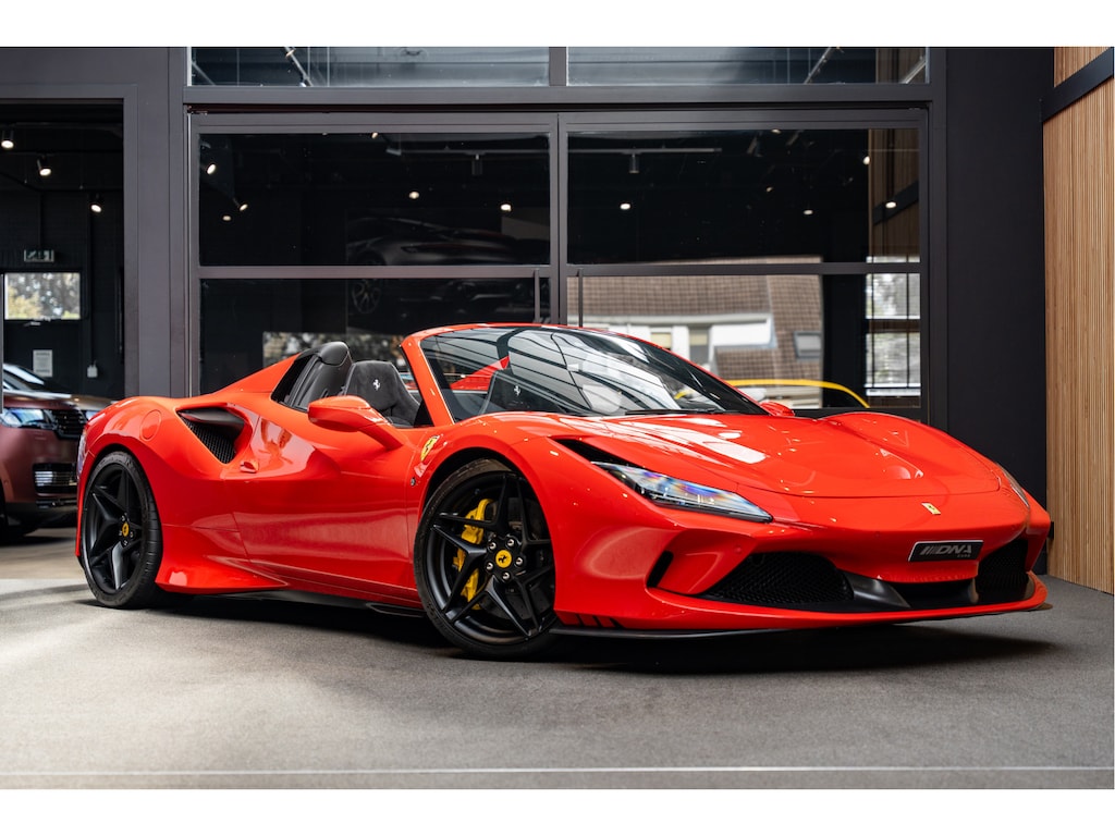 Ferrari F8 Spider Lift Matte Carbon Rosso Scuderia Tricolore Carbon Seat 3.9 V8 HELE