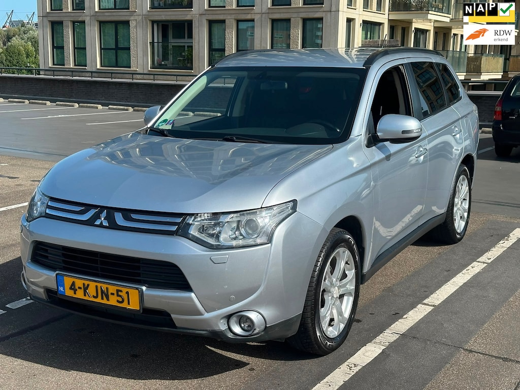 Mitsubishi Outlander 2.0 Intense+ 7P Automaat Clima Cruise Camera Nette Auto Rijdt Top