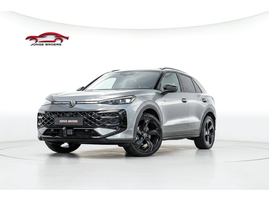 Volkswagen T-Roc 1.5 eTsi R-Line First Edition Pano/360/Trekhaak/HUD
