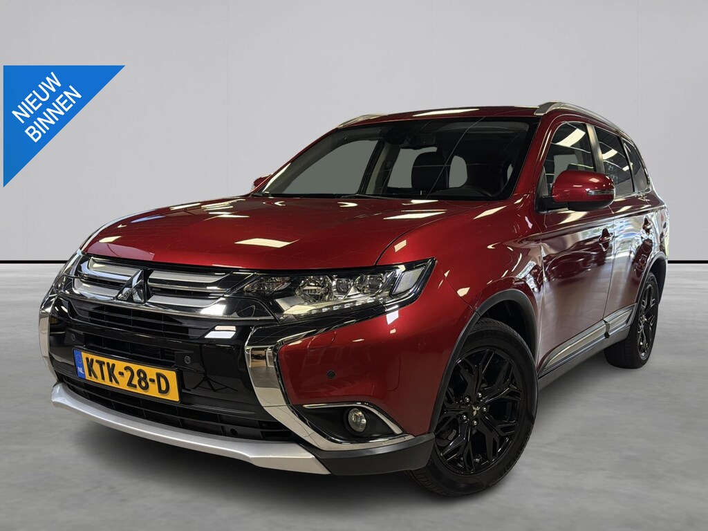 Mitsubishi Outlander 2.0 Instyle 4WD 7 Persoon, Leer