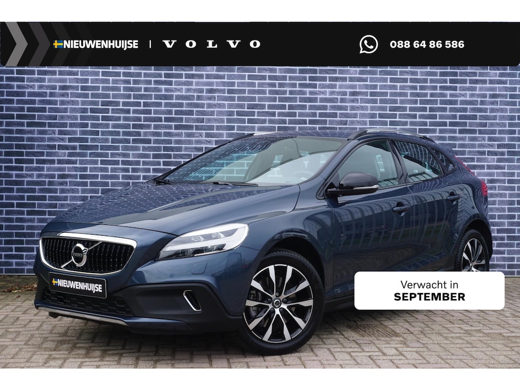 Volvo V40 Cross Country 1.5 T3 Dynamic Edition Volvo V40 Cross Country 1.5 T3 Edition | Prive Lease v.a. €630 per mnd | Keyless Entry | LED | Parkeersensoren | Stoel verwarming | High Performance audio |