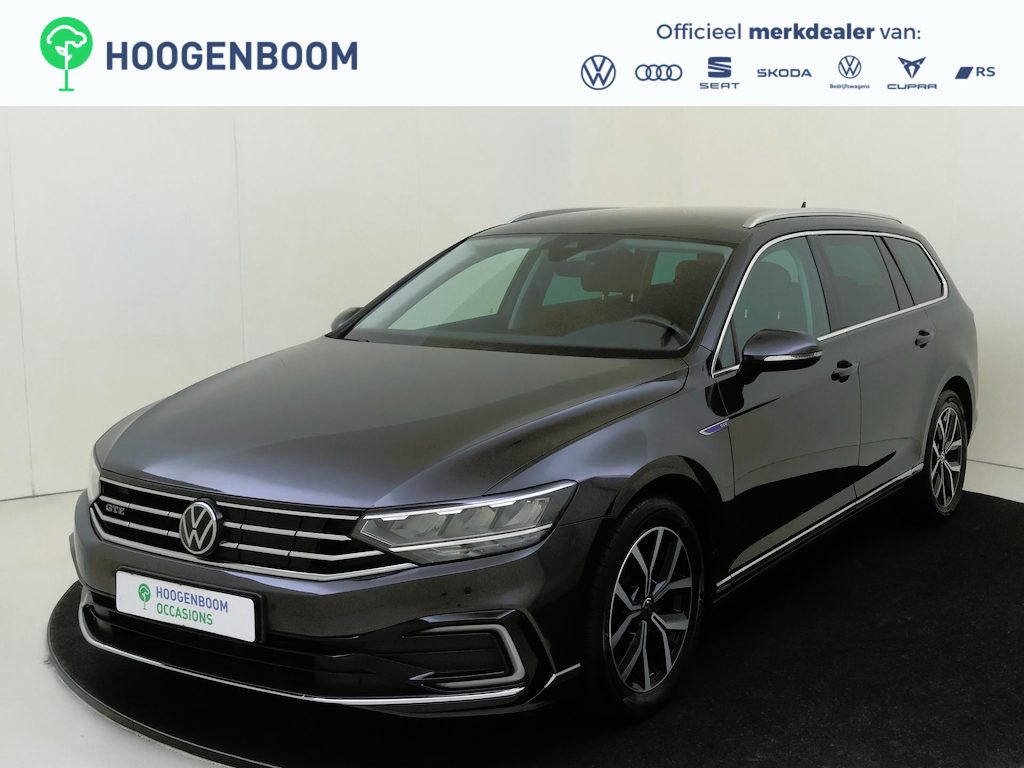 Volkswagen Passat Variant 1.4 TSI PHEV GTE Business | SoH 92% | Achteruitrijcamera | ErgoActive stoelen | Adaptieve cruise control | Lane assist | Stoel- en stuurwielverwarming | Navigatie | Elektrische kofferklep |