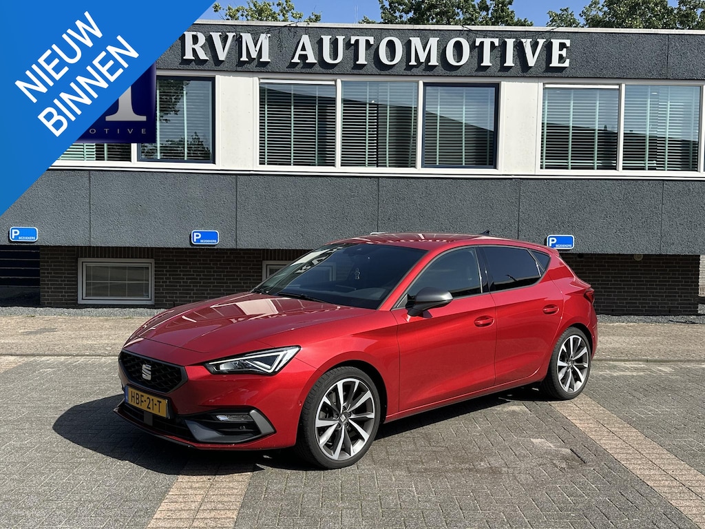 SEAT Leon 1.5 eTSI FR STOEL + STUURVERWARMING |ACHTERUIT RIJ CAMERA | KEYLESS | DODEHOEK | APPLECARPLAY\AINDROID AUTO | TREKHAAK | RIJKLAAR GELEVERD MET 12 MND BOVAG GARANTIE | ADAP. CRUISE |