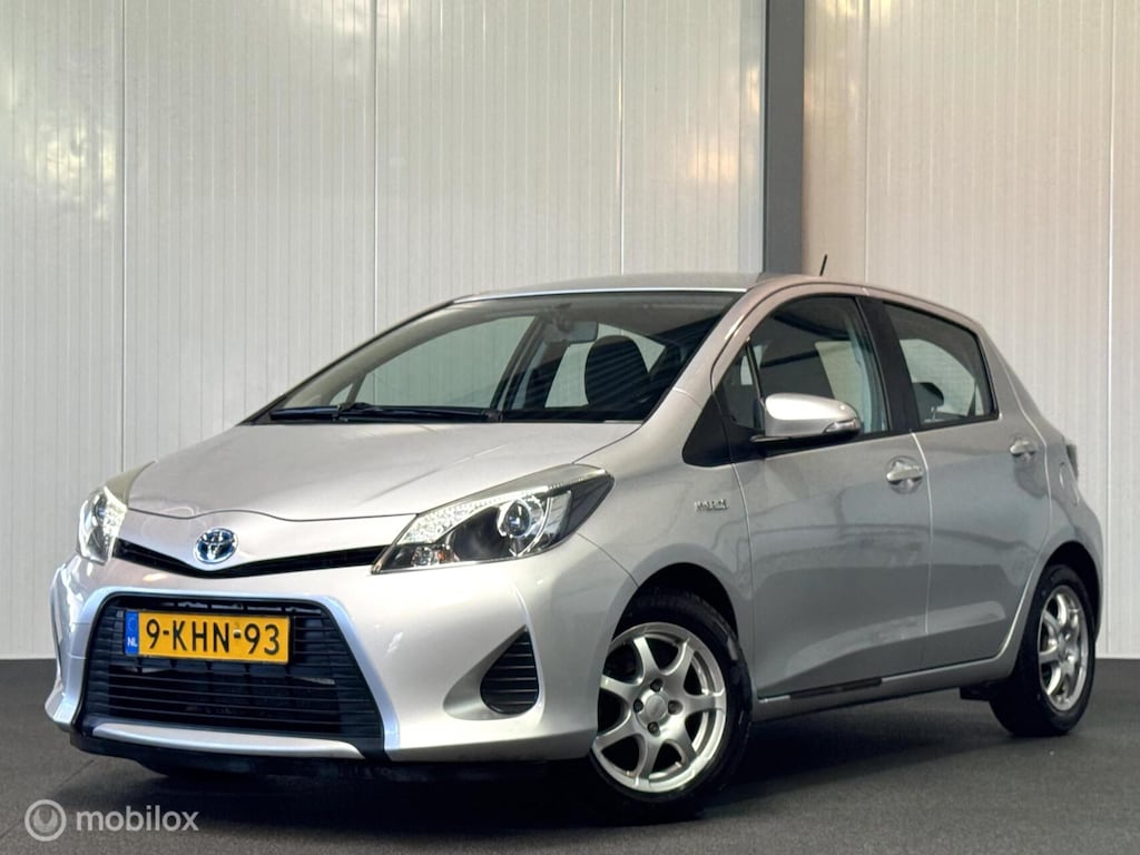 Toyota Yaris 1.5 Full Hybrid [ NAP aanpassing handbediening Bever smart trekh camera cruise ]