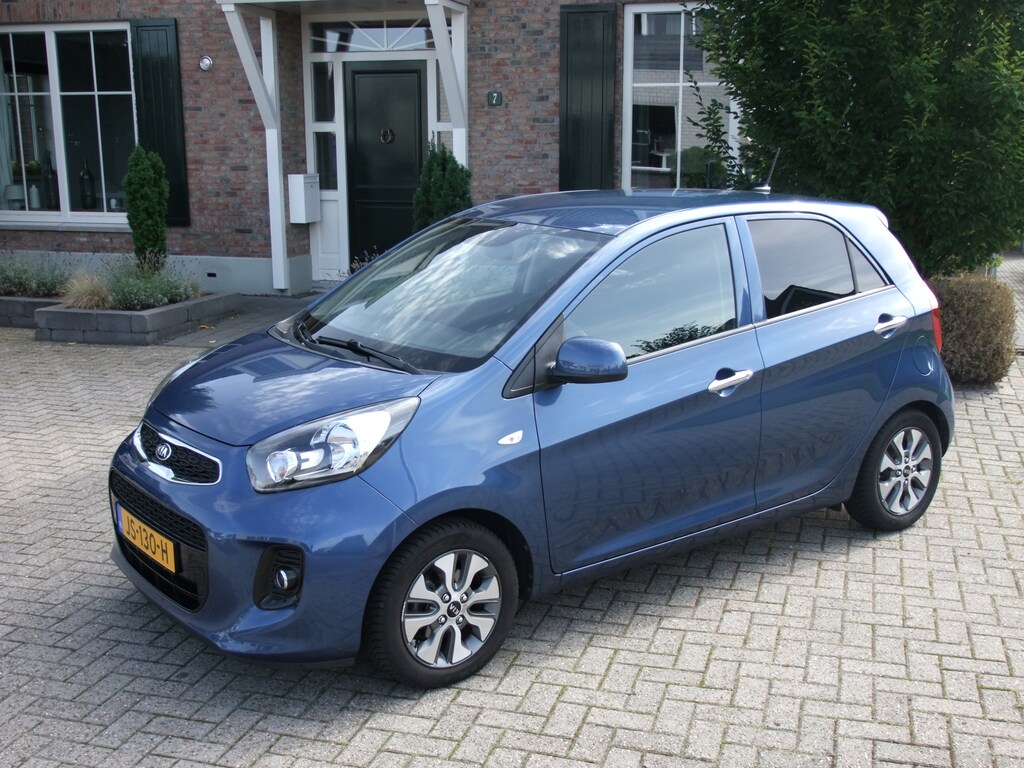 Kia Picanto 1.0 CVVT ComfortPlusLine Navigator , Camera , Climate control enz.