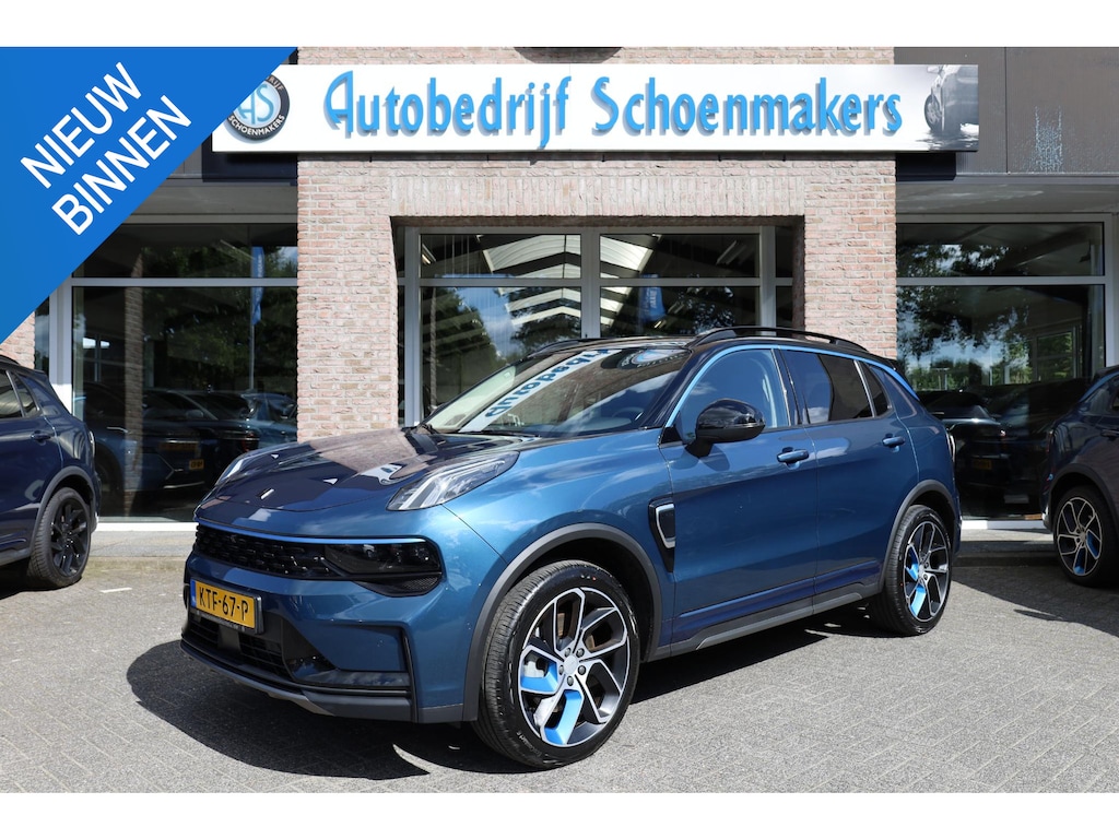 Lynk & Co 01 1.5 261PK! 6.6Kwh LADEN! TREKHAAK 360-CAMERA STOELVERW. PANO/SCHUIF MEMORY INFINITY DAB NAVI CARPLAY ELEK.ACHTERKLEP 20"LMV