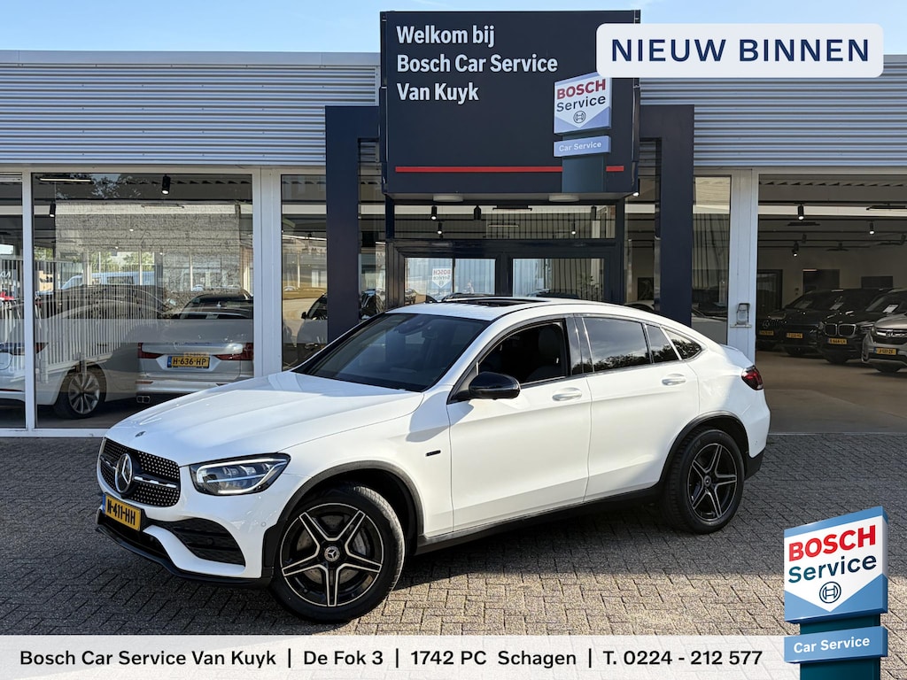 Mercedes-Benz GLC Coupe 300e 4MATIC Premium Plus / AMG-Styling / Automaat / Vol-Leder / Schuif-Kanteldak / Luchtvering / Stoelverwarming / Adaptieve Cruise-Control / 360°-Camera / Sfeerverlichting / Elektr.-Trekhaak / Elektr.-Achterklep / Apple-Carplay & Android-Auto / LED / Keyless / DAb Radio-Bluetooth / Navi / PDC V+A / 19'' LMV / ENZ.