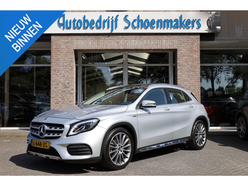 Mercedes-Benz GLA 180 AMG Night Upgrade PANO TREKHAAK-AFN LEER STOELVERW. CAMERA CRUISE SPORTSTOEL STUURFLIPPERS 2XPDC 19''AMG VELGEN