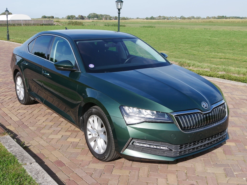 Skoda Superb 1.4 TSI HYB AUT iV Sportline HB**14500 NETTO**