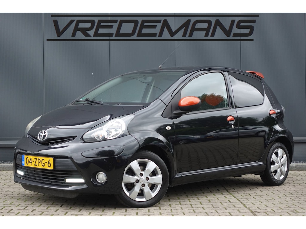 Toyota Aygo 1.0 VVT-i Dynamic Orange Automaat!
