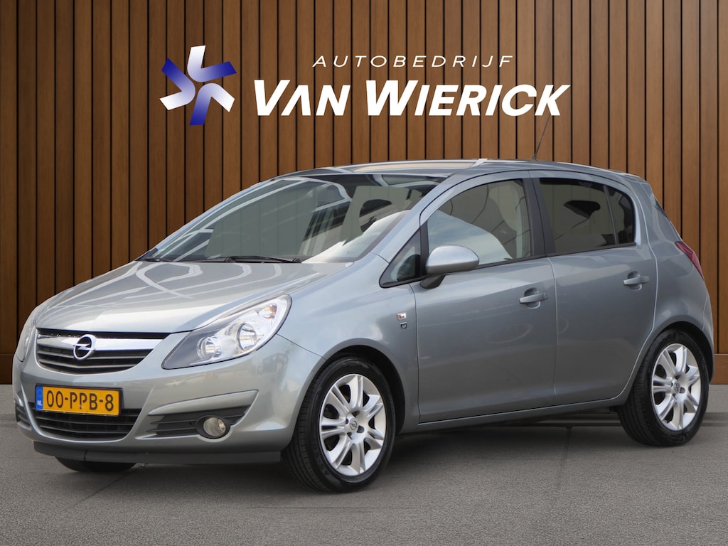 Opel Corsa 1.4-16V '111' Edition 101PK! | Dealer onderhouden | Trekhaak | Airco | Origineel NL