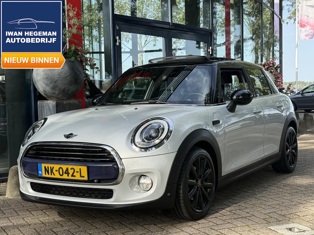 MINI Cooper 5-Deurs 1.5 Chili Serious Bus Panoramadak | PDC | ECC | Navigatie | LM velgen |