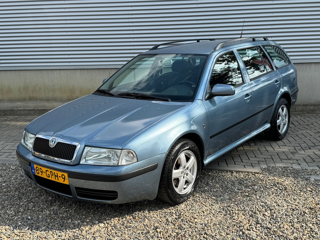 Skoda Octavia Combi 1.8 T Démarrage 1e eig,dealer o.h [ ecc,lmv,cruise,trekhaak ]