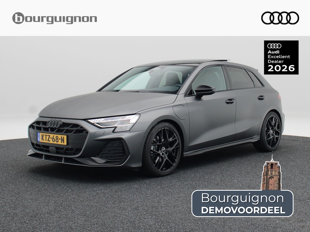 Audi A3 Sportback | 40 TFSI e | S edition | Daytona grijs Mat. kleur | 19 inch velgen | Panoramadak | Ambiance lighting plus | Privacy glas |