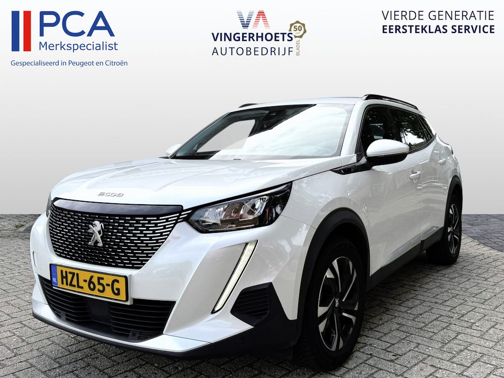 Peugeot 2008 1.2 Benzine 100 Pk. Allure * Navigatie * L.M. Velgen met Vierseizoenenbanden * Achteruitrij Camera * Vingerhoets; Vierde Generatie Eersteklas Service. Al meer dan 100 jaar een begrip in de Brabantse Kempen