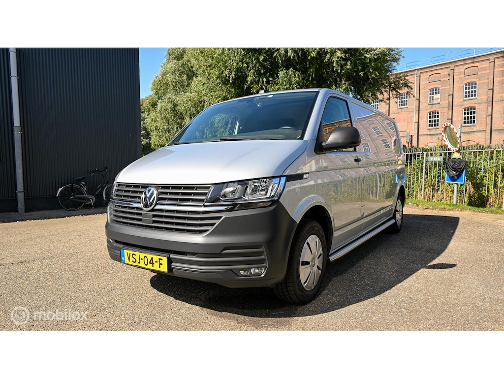 Volkswagen Transporter 2.0 TDI 110 PK L2H1 28