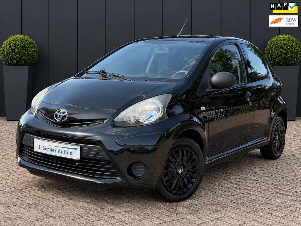 Toyota Aygo 1.0 VVT-i Now APPLE CARPLAY AIRCO 113DKM NAP APK 09-2027