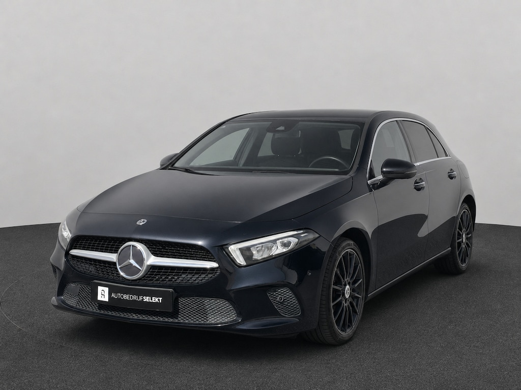 Mercedes-Benz A-klasse 200 | Widescreen | Carplay | Sfeerverlichting | AMG velgen | Camera | Stoelver. | Dealer onderhouden | A200