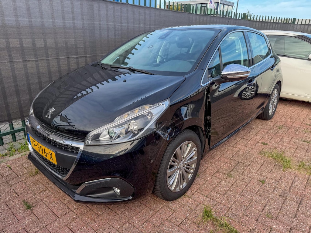 Peugeot 208 1.2 PureTech Blue Lease Active