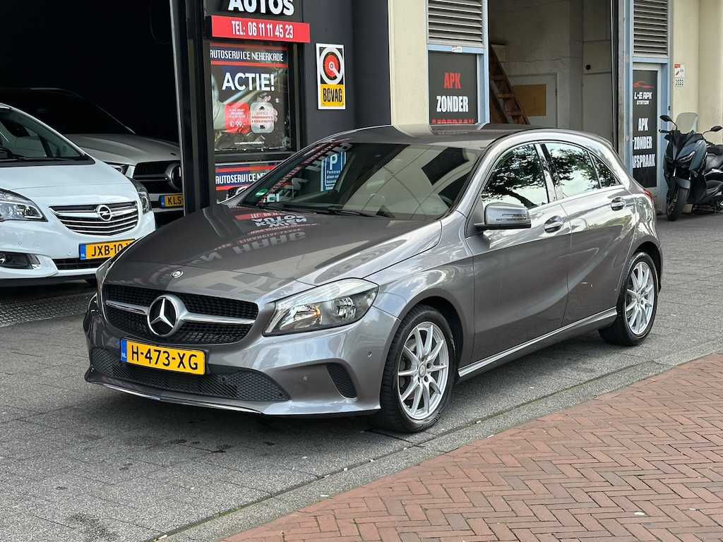 Mercedes-Benz A-klasse 180 Automaat Airco Navi Leer