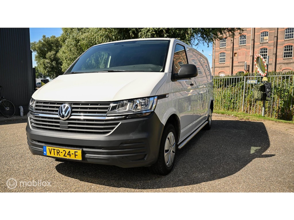 Volkswagen Transporter 2.0 TDI L2H1 28