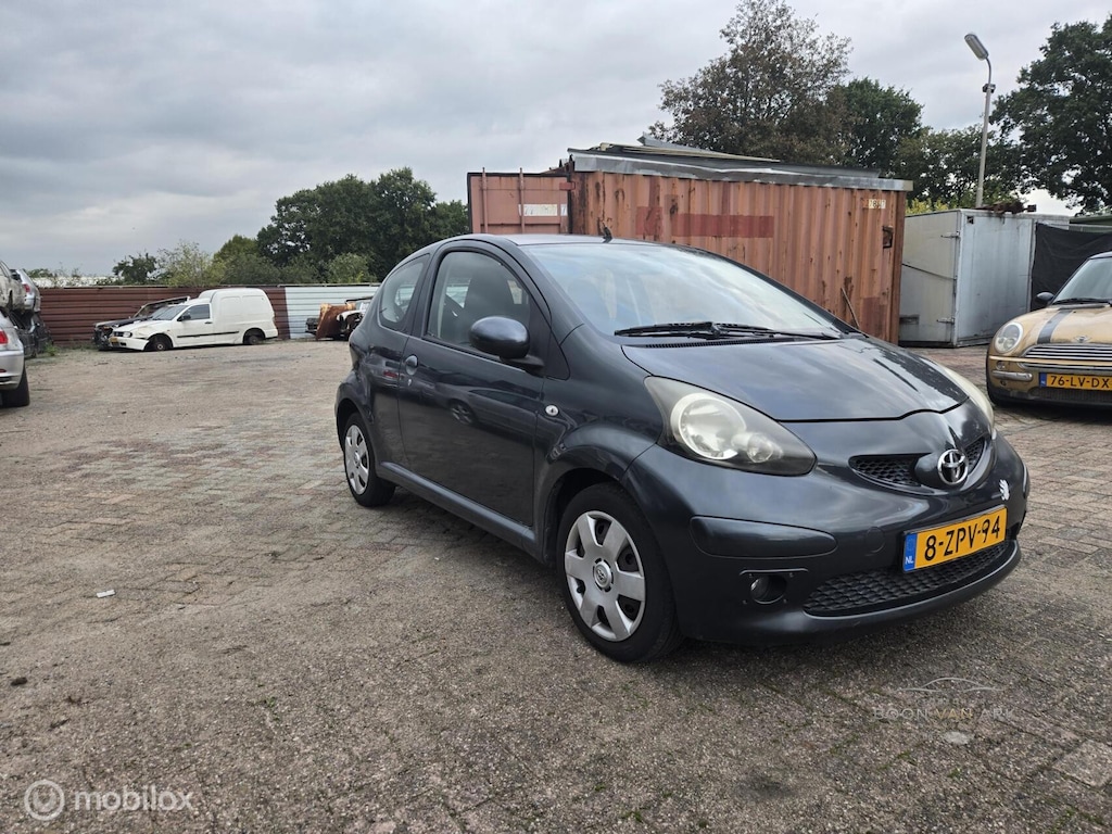 Toyota Aygo 1.0-12V +
