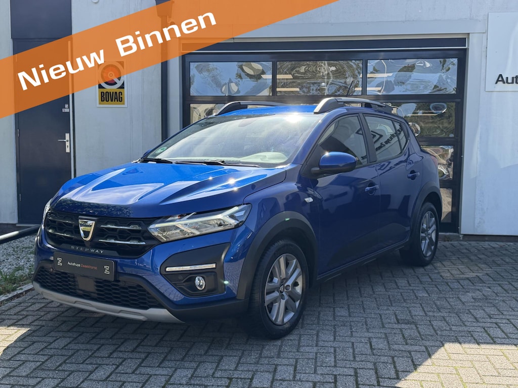 Dacia Sandero Stepway 1.0 TCe 90 Comfort Automaat | 30.840 km | Camera | CarPlay | Stoelverwarming 🚗