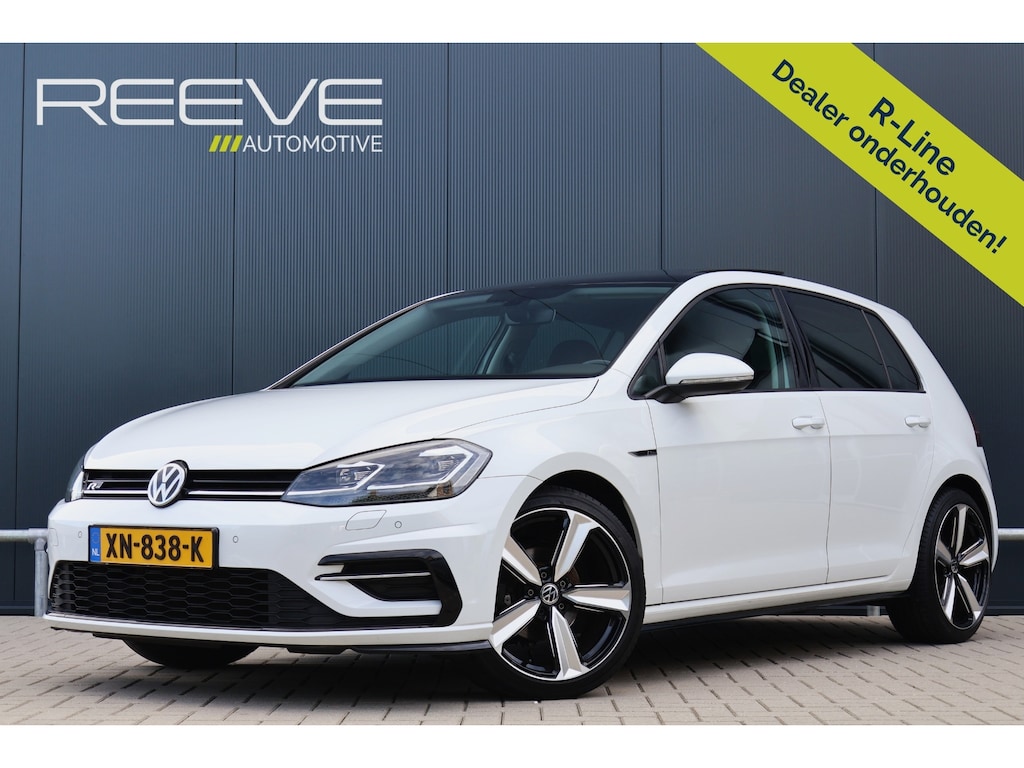 Volkswagen Golf 1.0 TSI Highline Business R | R-Line | Panoramadak | Active Info Display |  LED | Stoelverwarming | Trekhaak | Adaptieve Cruise Control