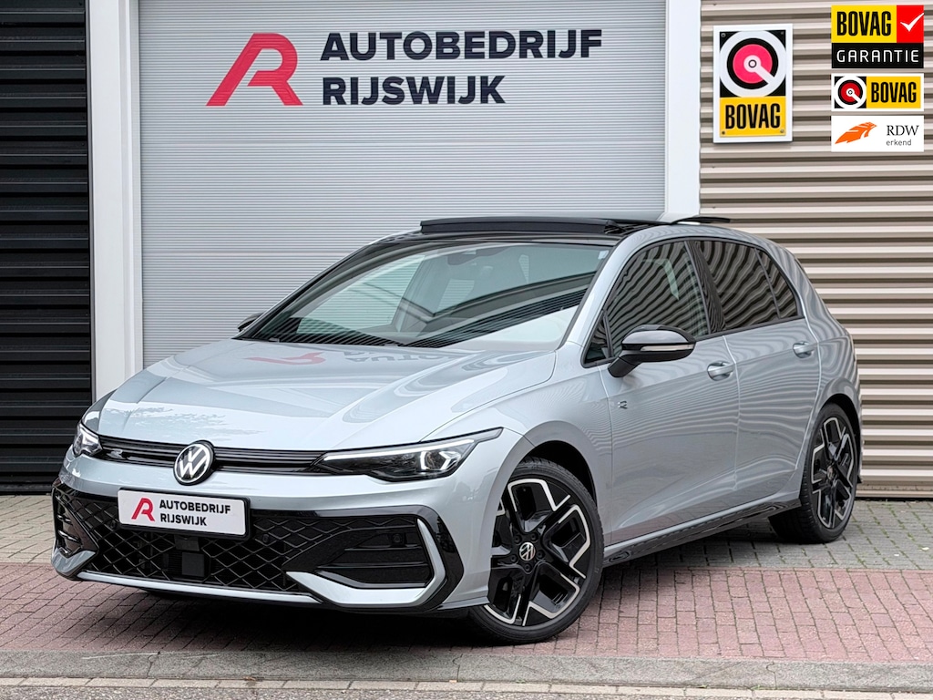 Volkswagen Golf 1.5 eTSI R-Line Pano/HuD/IQ.Light/Camera
