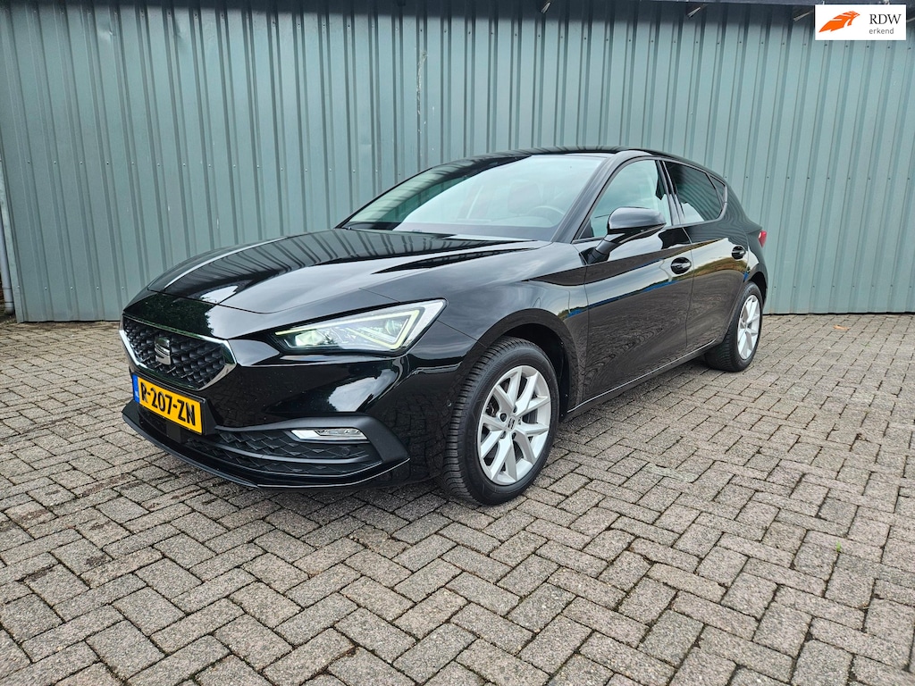 SEAT Leon 5 Deurs 1.5 TSI Style Business Intense Camera Stoel/Stuurverwarming Navi