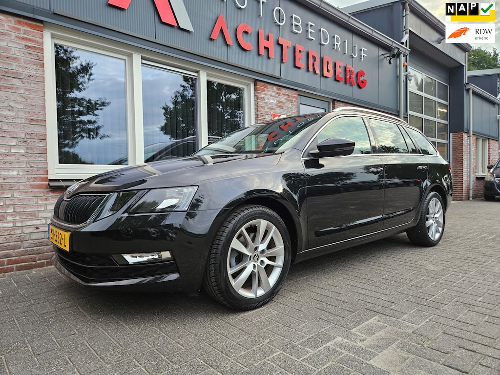 Skoda Octavia Combi 1.0 TSI Trekhaak! Carplay! Airco/Clima! Navigatie! Cruise Control! Nette Auto! Dealer Onderhouden!