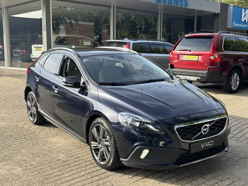 Volvo V40 Cross Country 2.0 T4 190pk AWD Summum Leder Pano