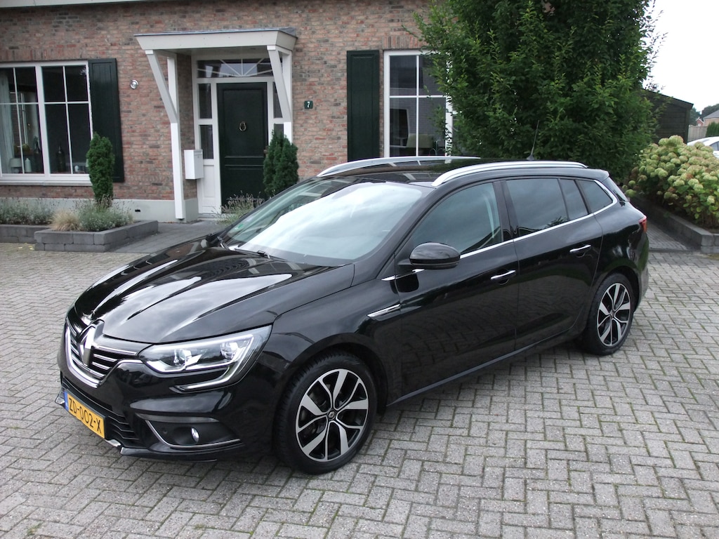 Renault Megane Estate 1.3 TCe Bose , Camera , Carplay , Trekhaak , Cruise, Halfleer enz.