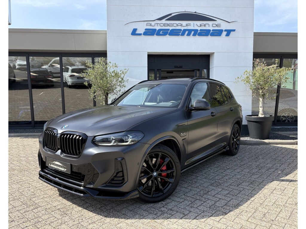 BMW X3 xDrive 30e M-Sport| Individual Frozen Black | Pano | Trekhaak |