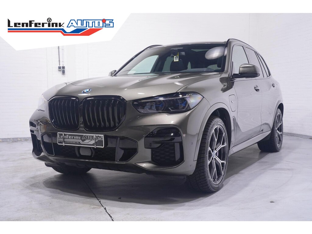 BMW X5 xDrive45e High Executive SOH 95% M-sport Panorama dak Luchtvering Comfort acces Head-up display 360 graden camera Elekt. trekhaak Driving assistent plus Voorstoelen elektrische verstelbaar en verwarmd
